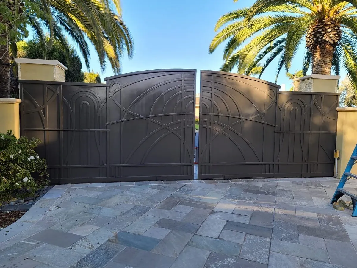 Doors trim and woodwork service